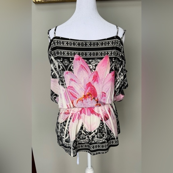 fio fio Tops - Floral Black and Pink Women's Top